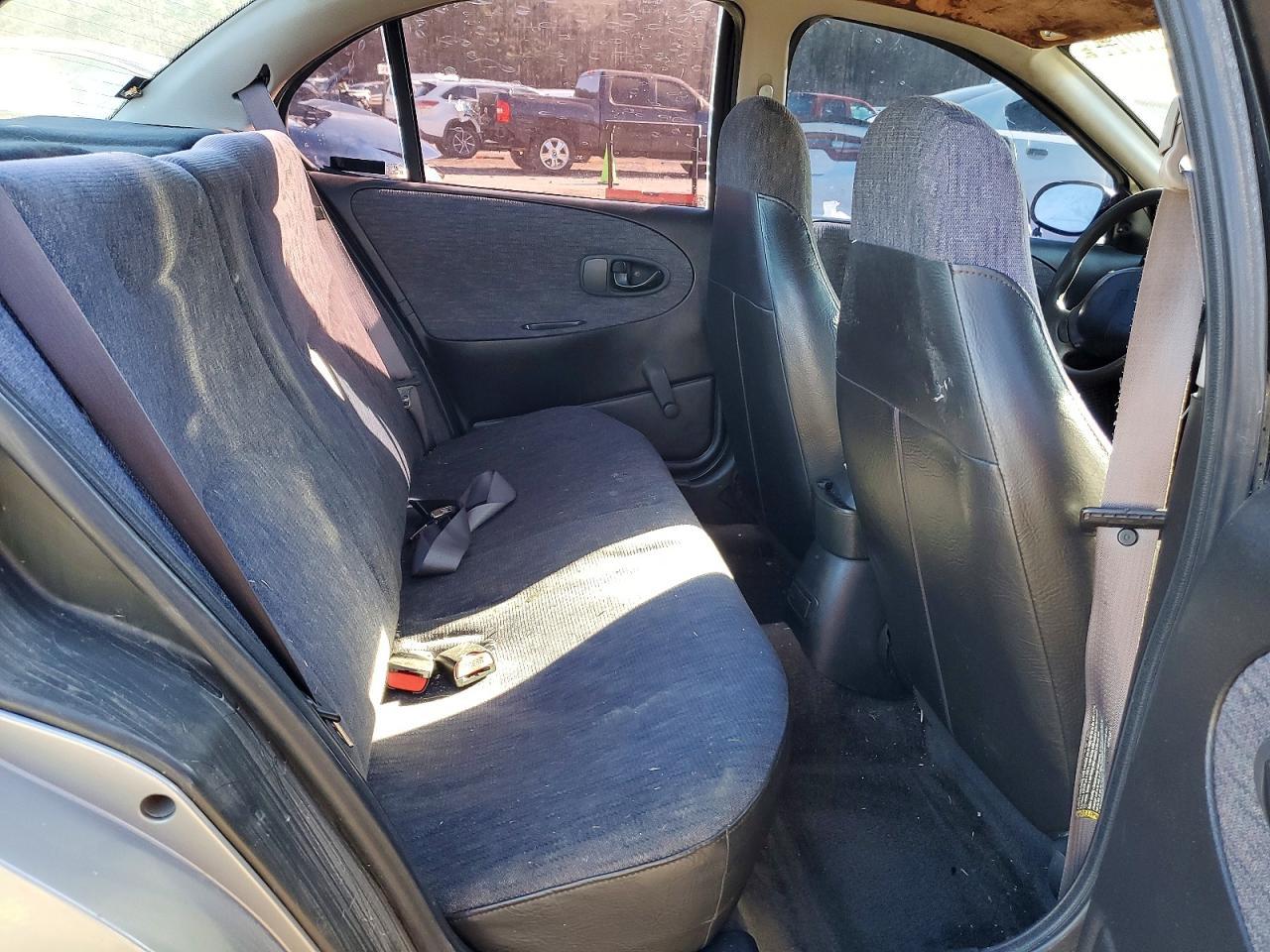 1999 Saturn SL1
