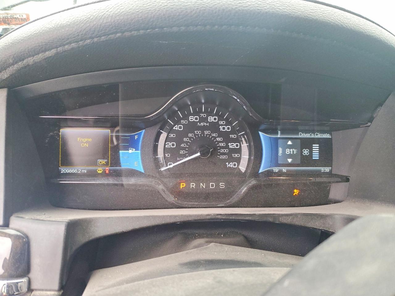 2013 Lincoln Townhouse MKS