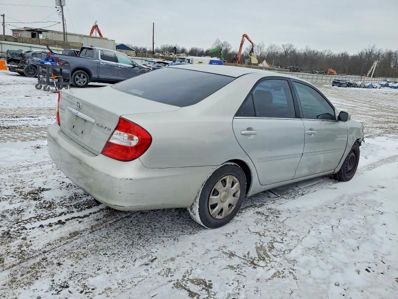 2004 Toyota Camry le
