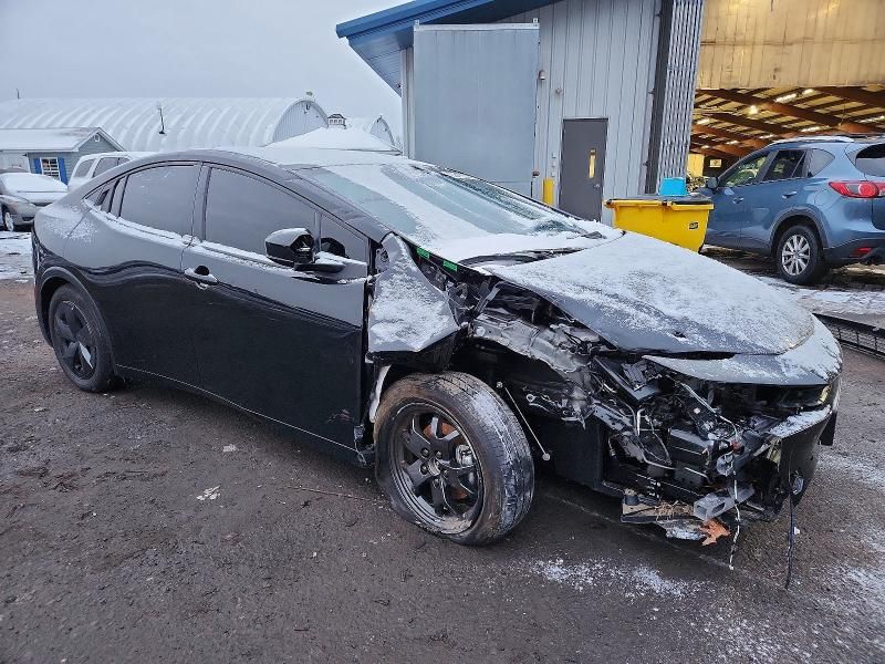 2025 Toyota Prius le