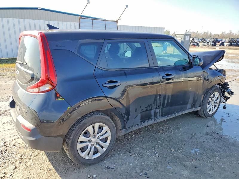 2022 KIA Soul lx