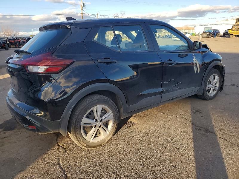 2022 Nissan Kicks s