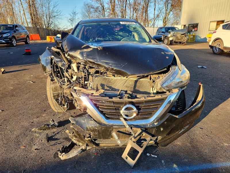2017 Niss Altima