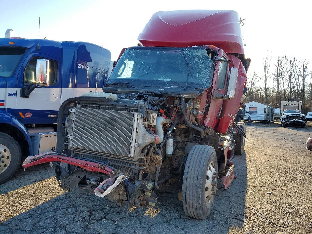 2020 International LT625