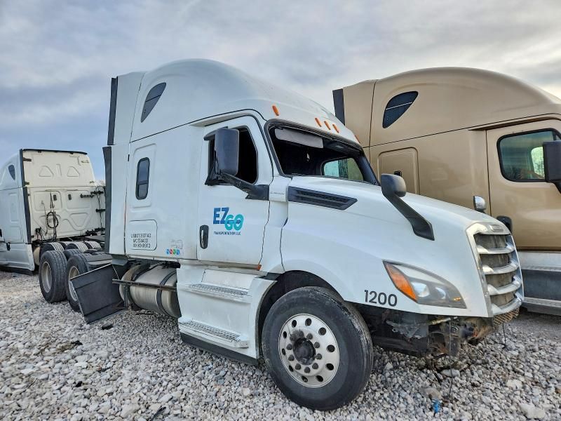 2019 Freightliner Cascadia 126