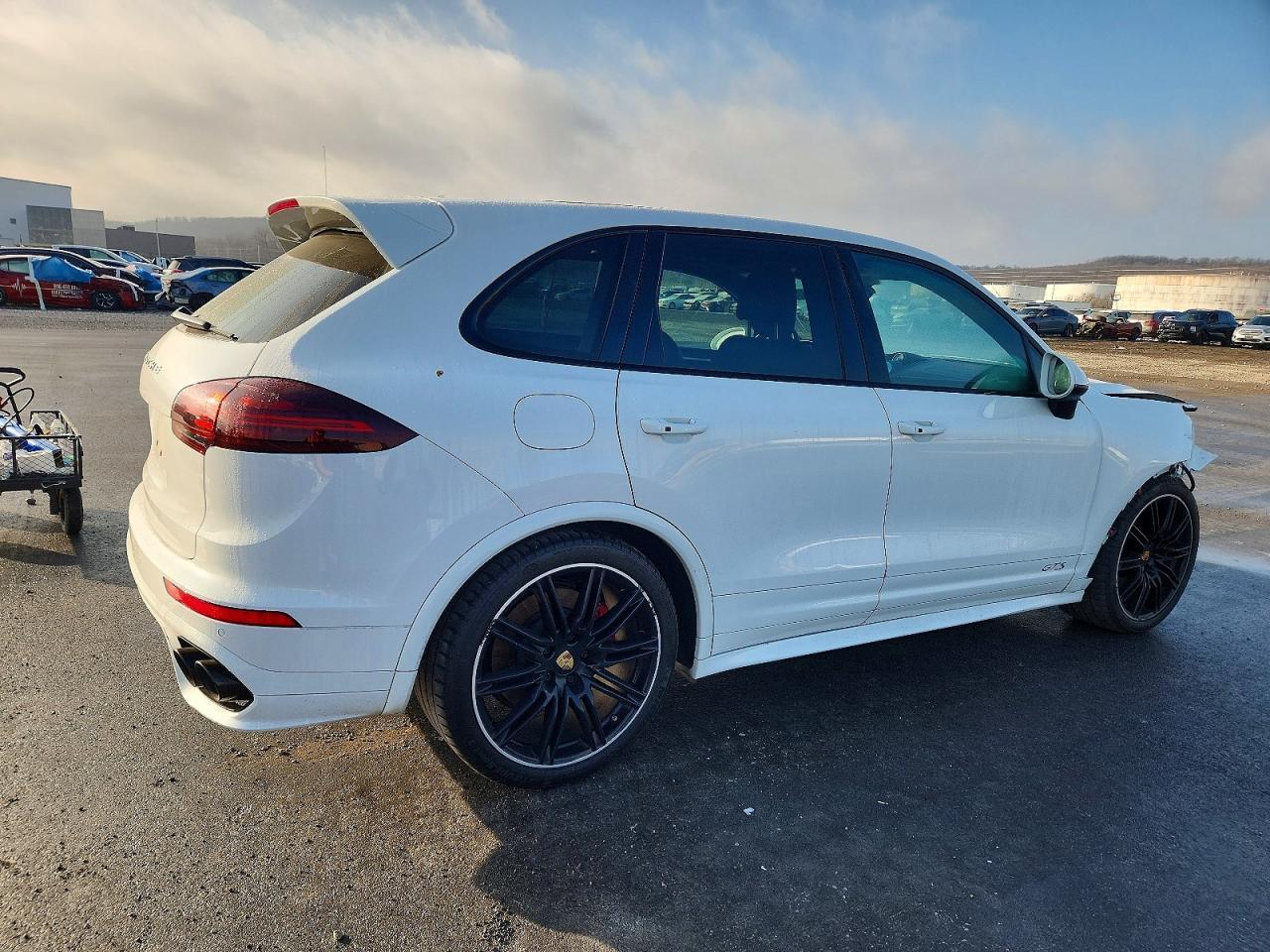 2017 Porsche Cayenne gts