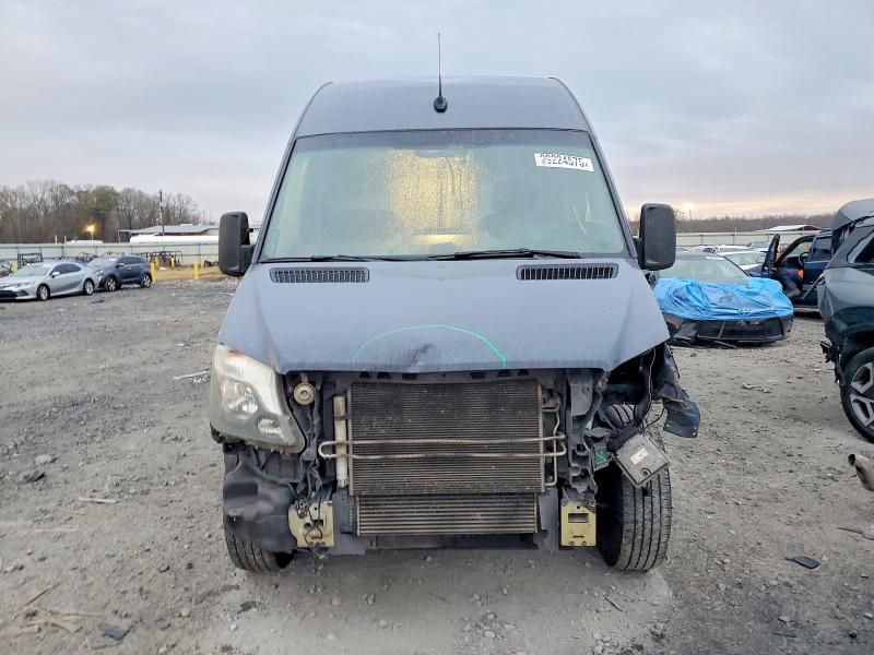 2018 Mercedes-Benz 2018 Mercedes Benz Sprinter 2500 Delivery van