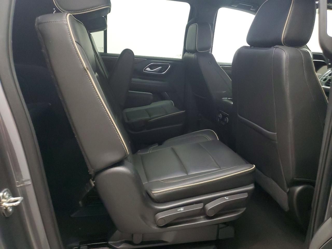 2022 Chevrolet Suburban C1500 Premier