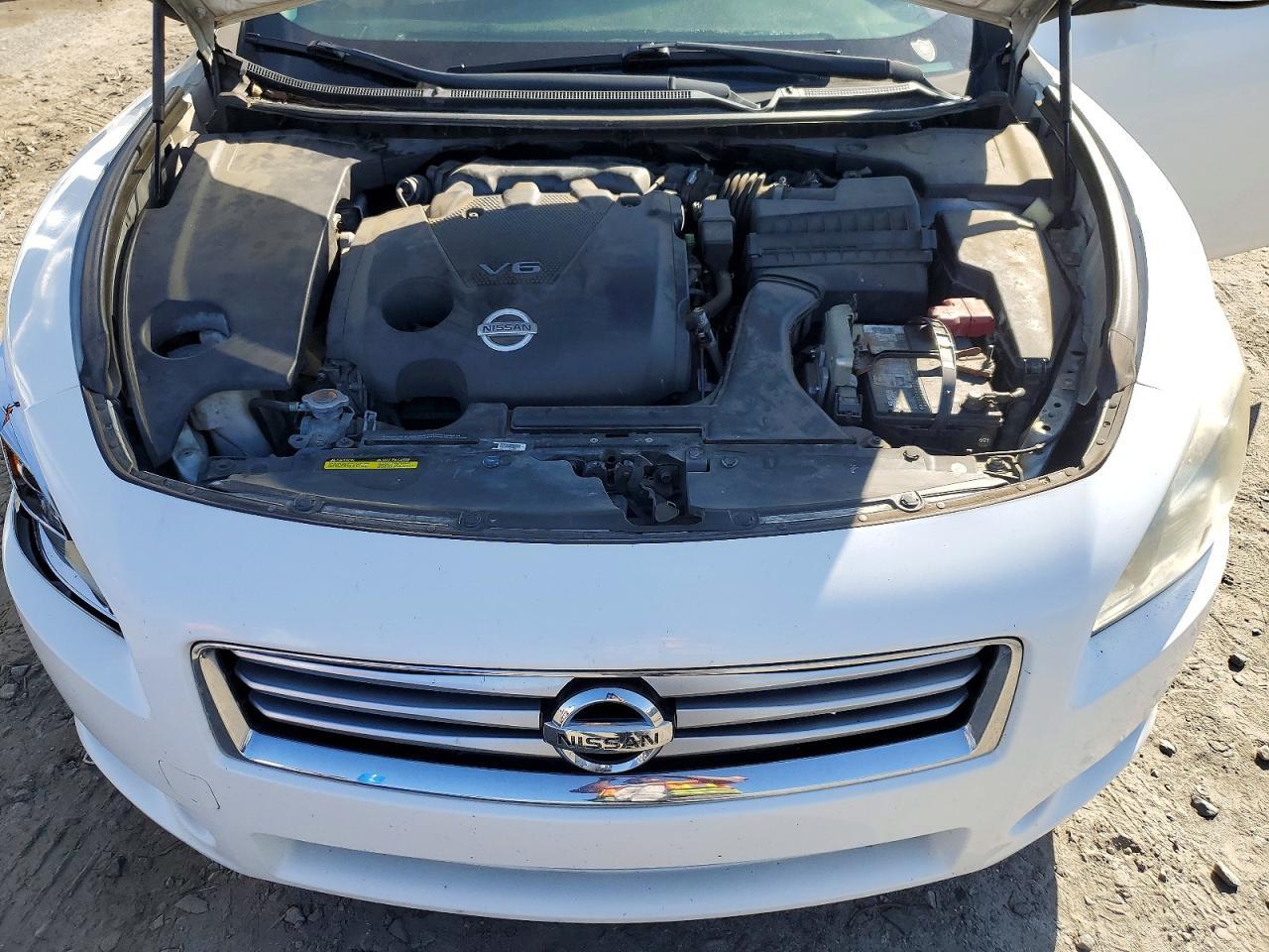 2012 Nissan Maxima s