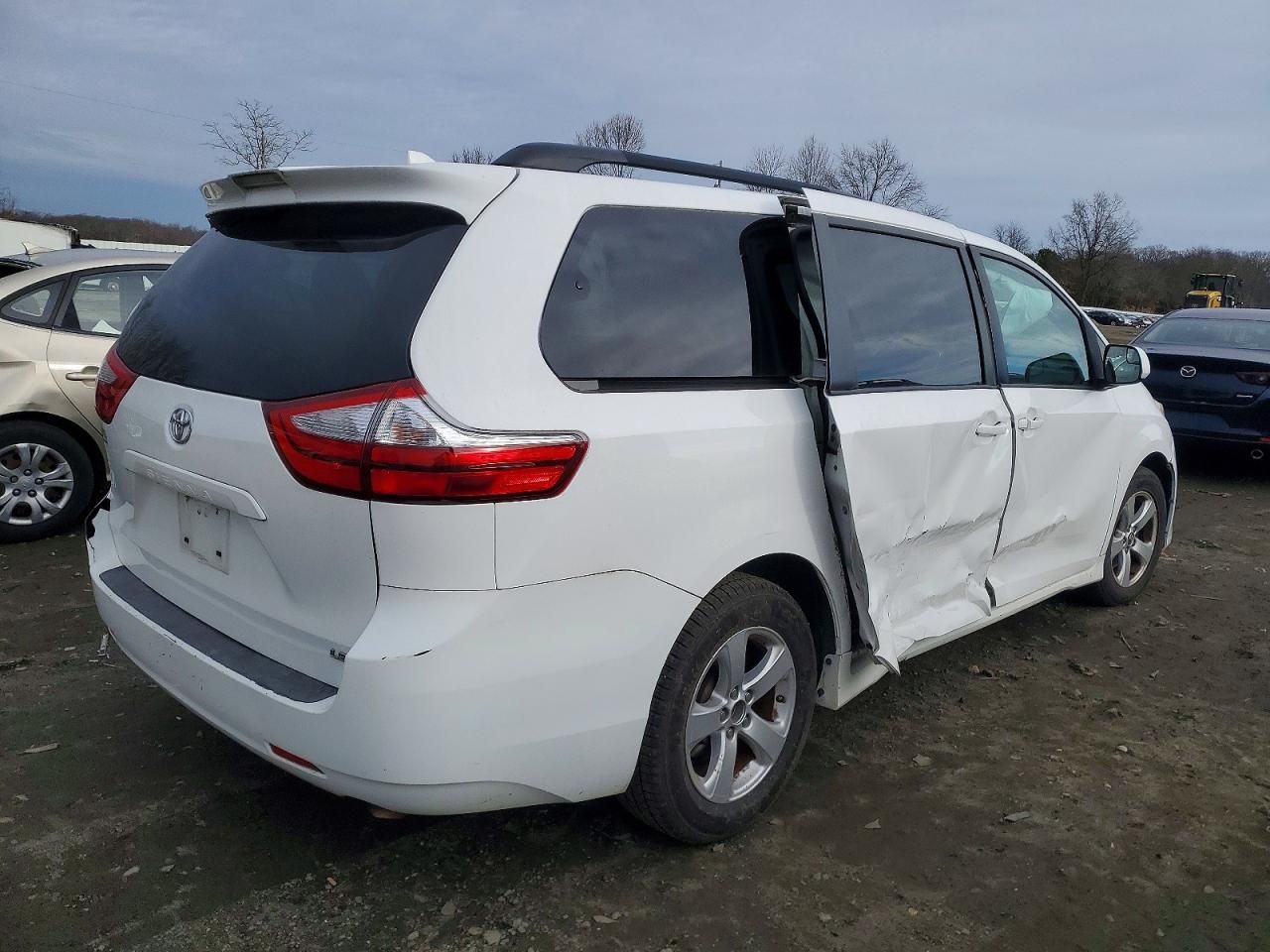 2018 Toyota Sienna le
