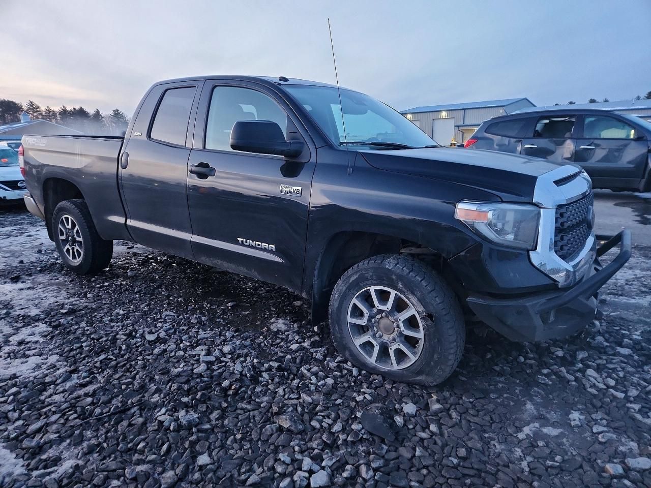2018 Toyota Tundra Double cab sr