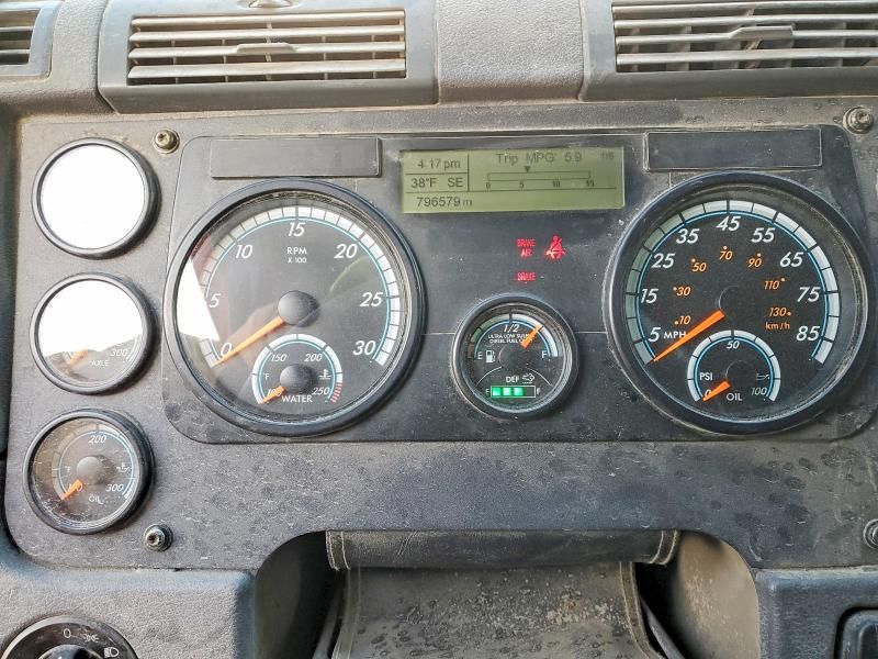 2016 Freightliner Cascadia 125 Semi Truck