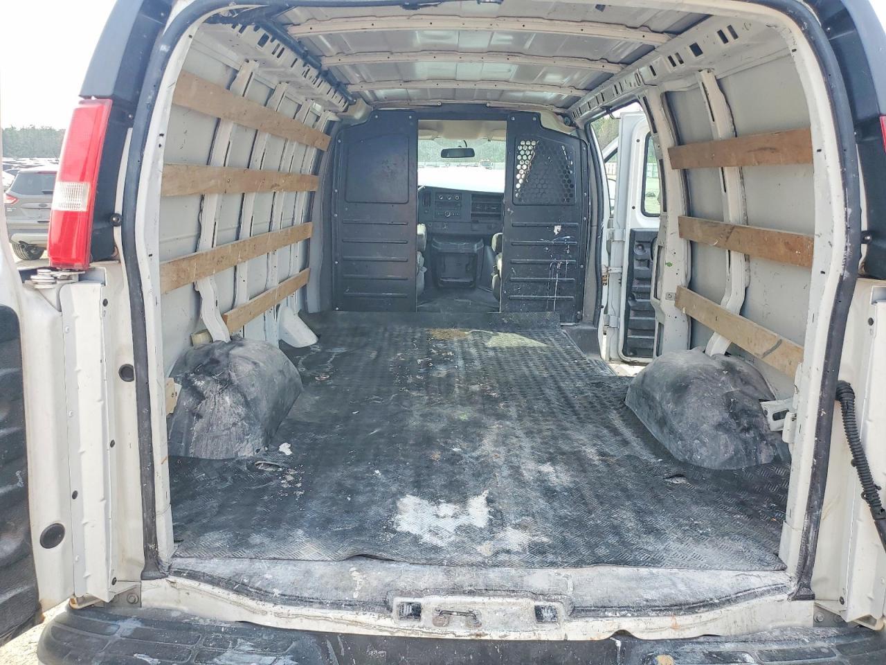 2019 GMC Savana 2500 Delivery Van