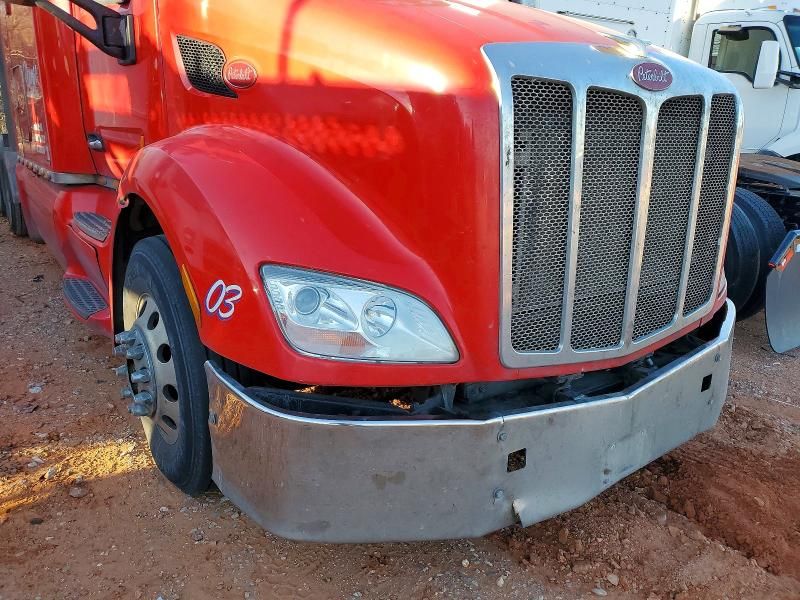 2019 Peterbilt 579 Semi Truck