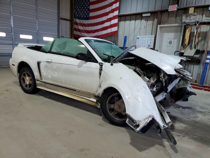 2000 Ford Mustang