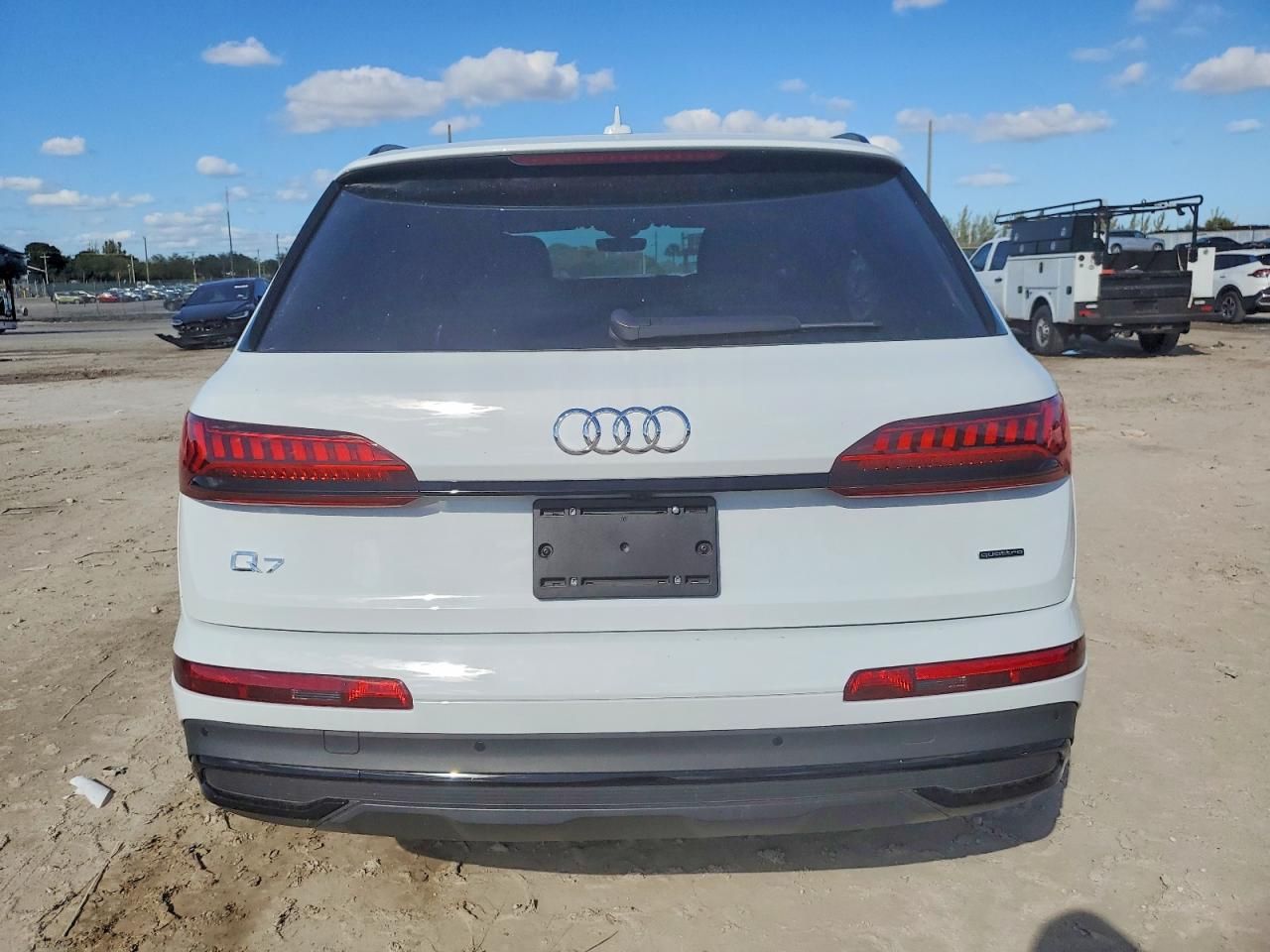 2023 Audi Q7 Premium Plus