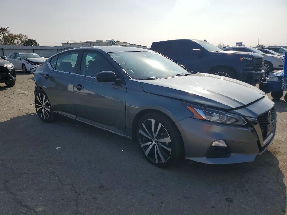 2022 Niss Altima 2.5