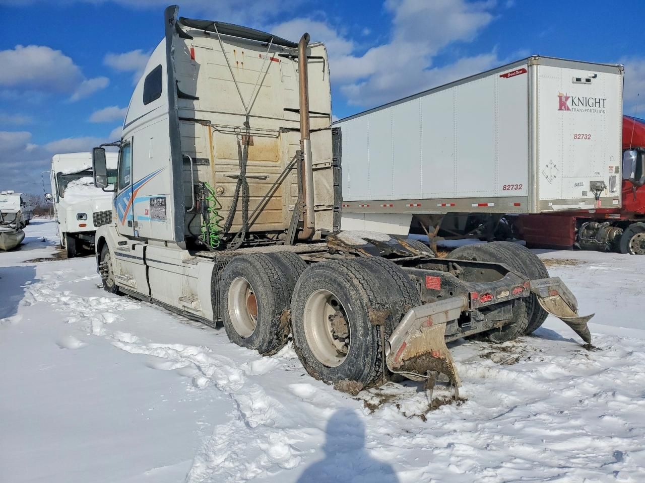 2015 Volvo VNL Semi Truck