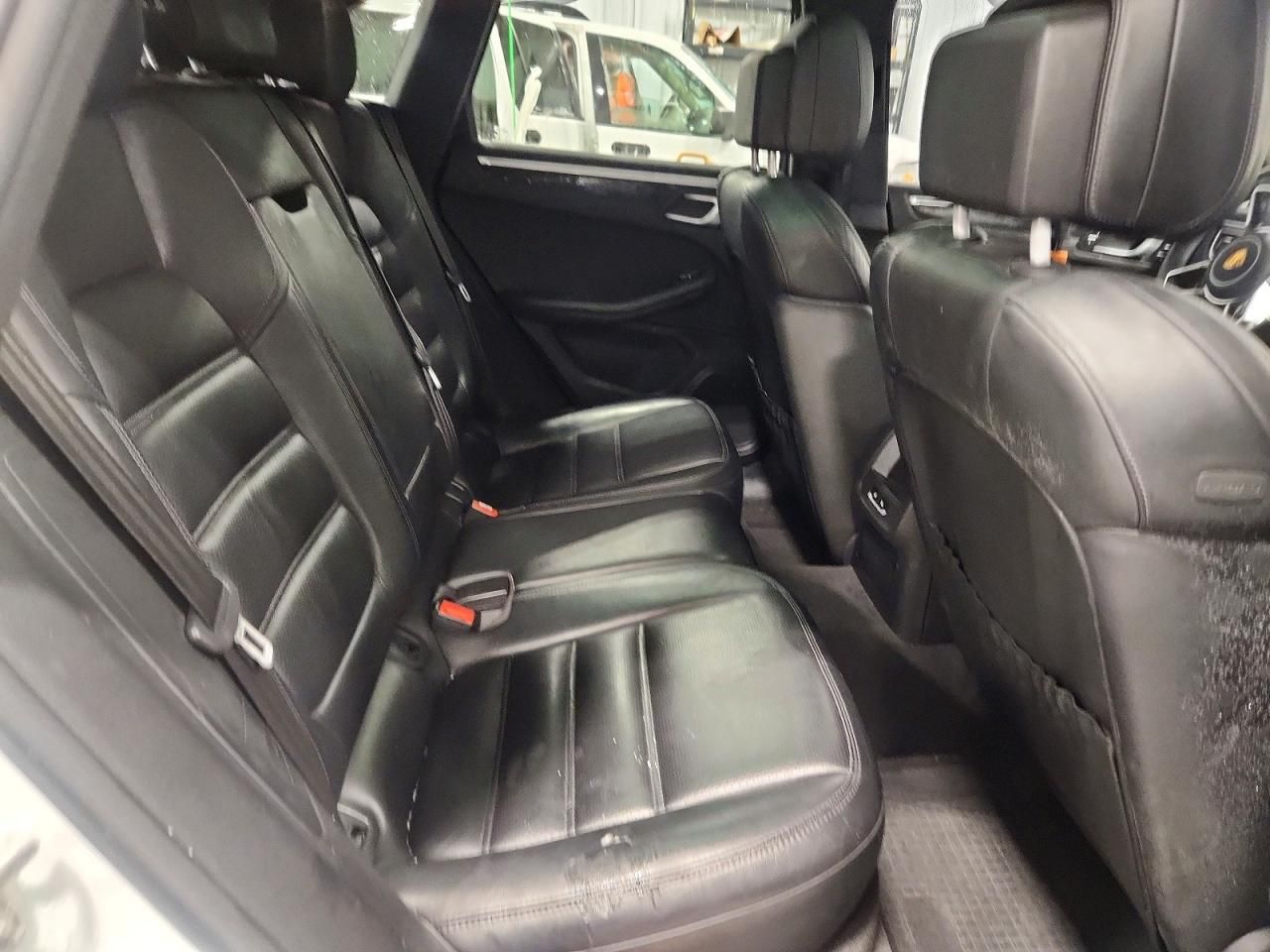 2015 Porsche Macan s