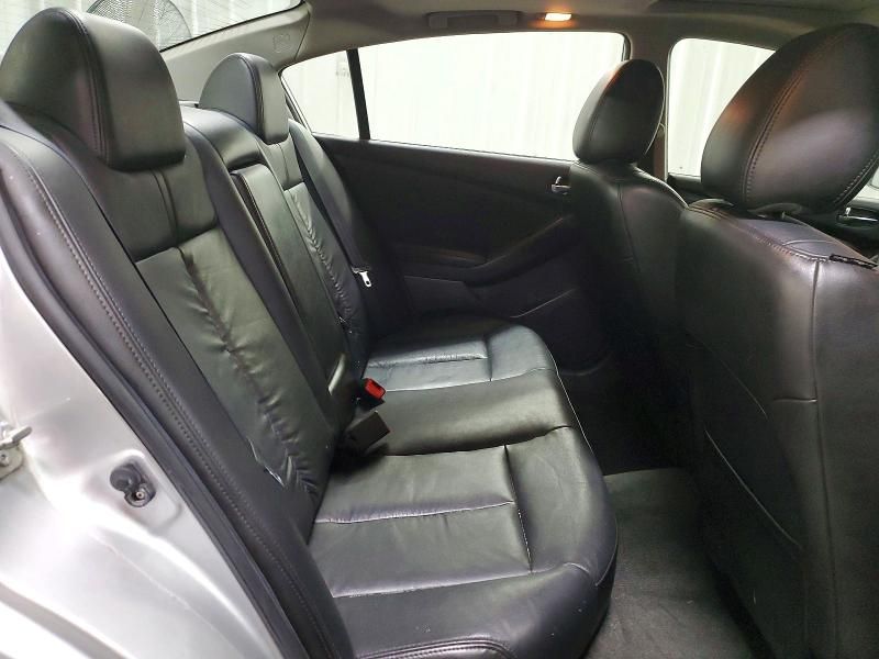 2011 Nissan Altima Base