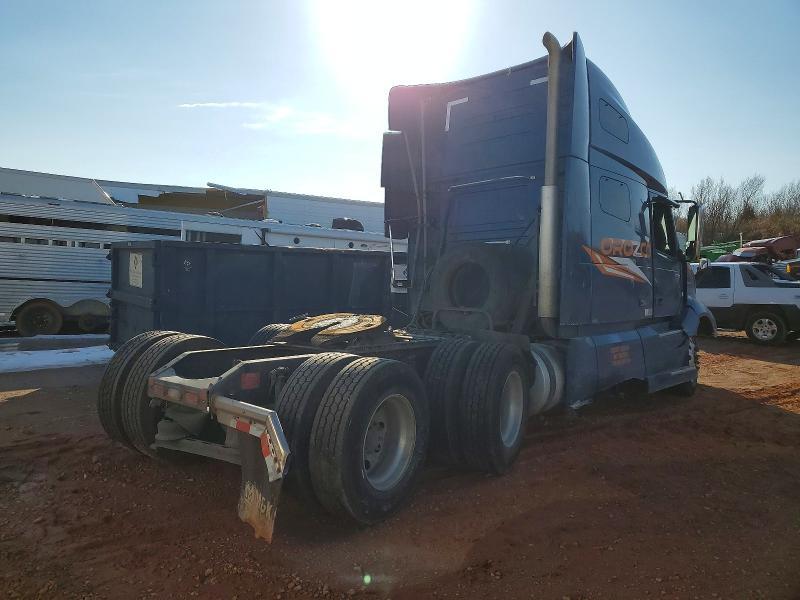 2022 Volv O VNL Semi Truck