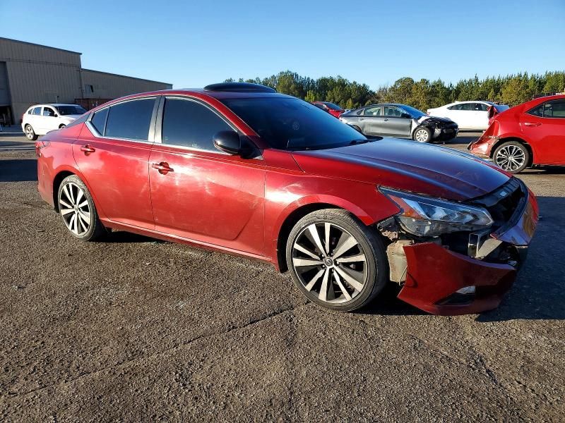 2021 Nissan Altima sr