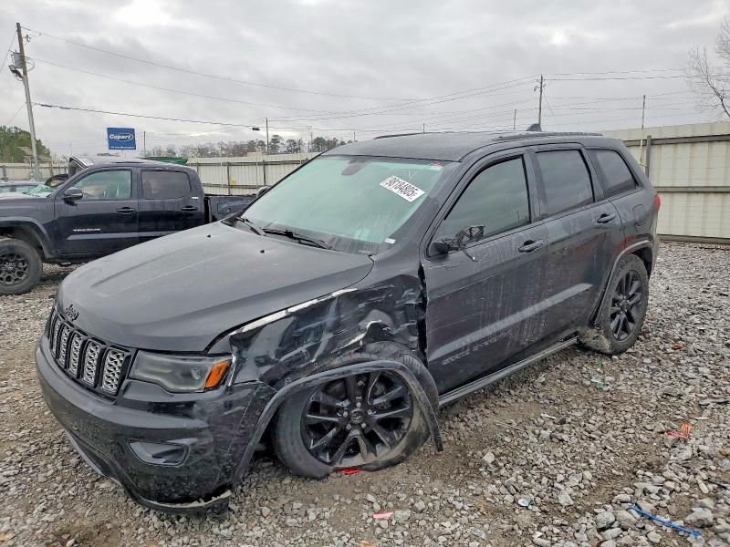 2020 Jeep Grand Cherokee Laredo
