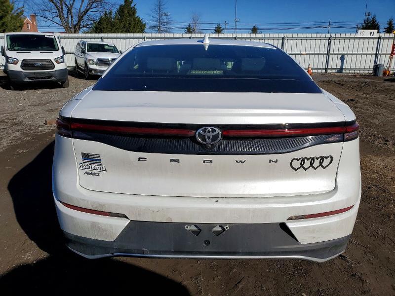 2023 Toyota Crown xle