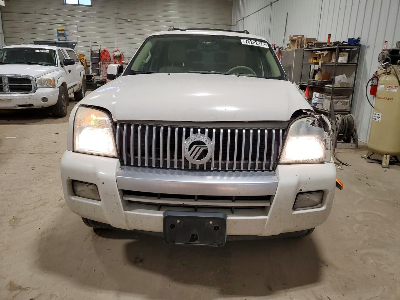 2010 Mercury Mountaineer Luxury