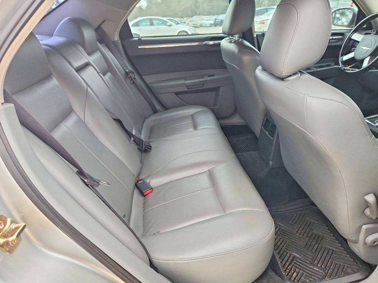 2005 Chrysler 300 Touring