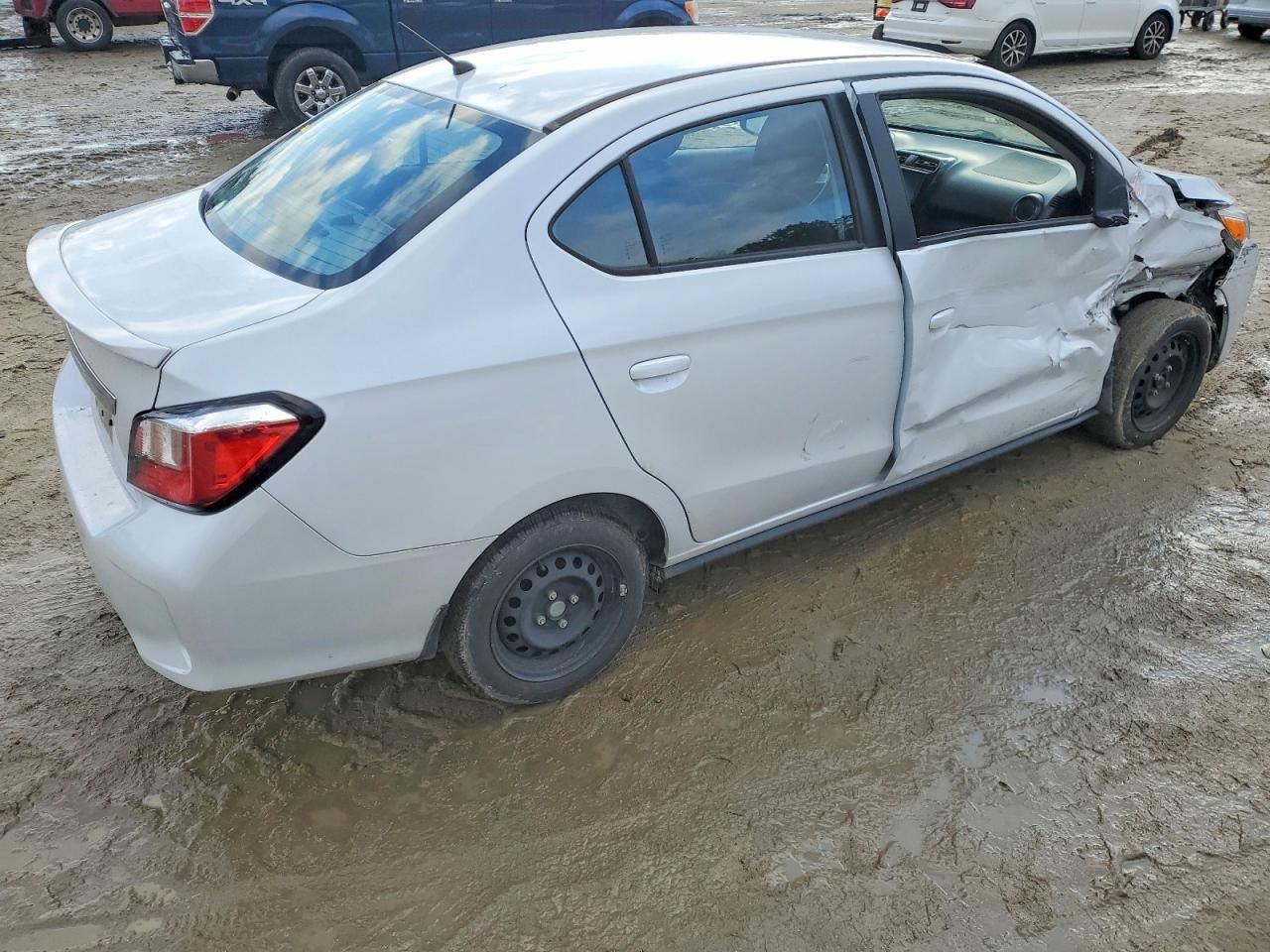 2021 Mitsubishi Mirage G4 es