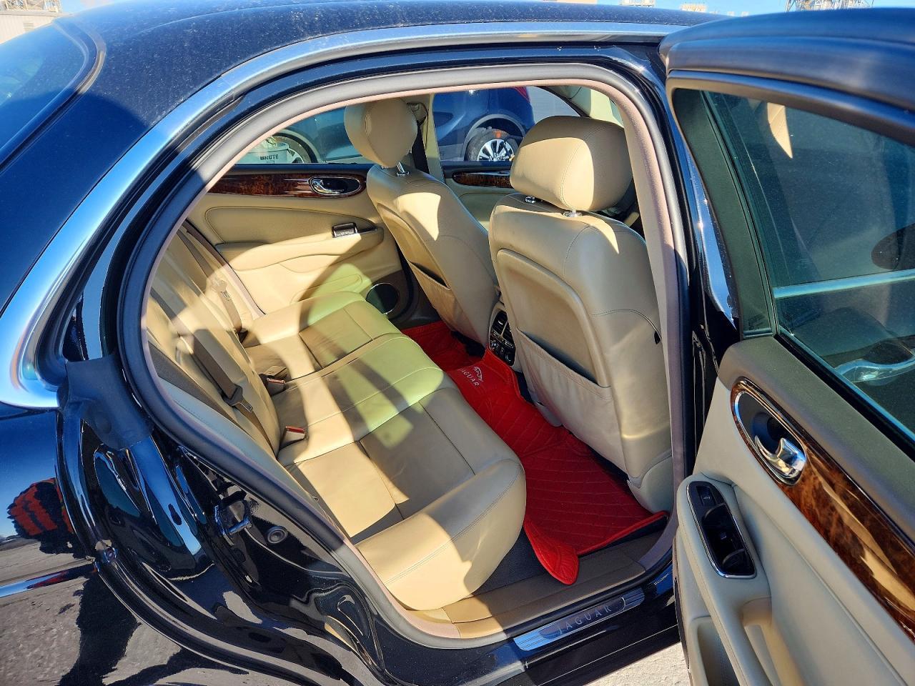 2005 Jaguar XJR