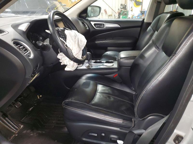 2020 Nissan Pathfinder sl