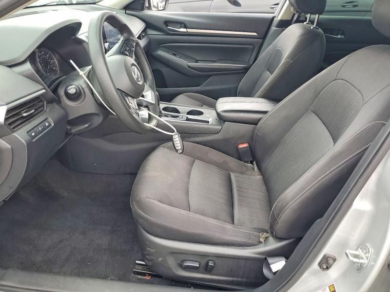 2022 Nissan Altima sv