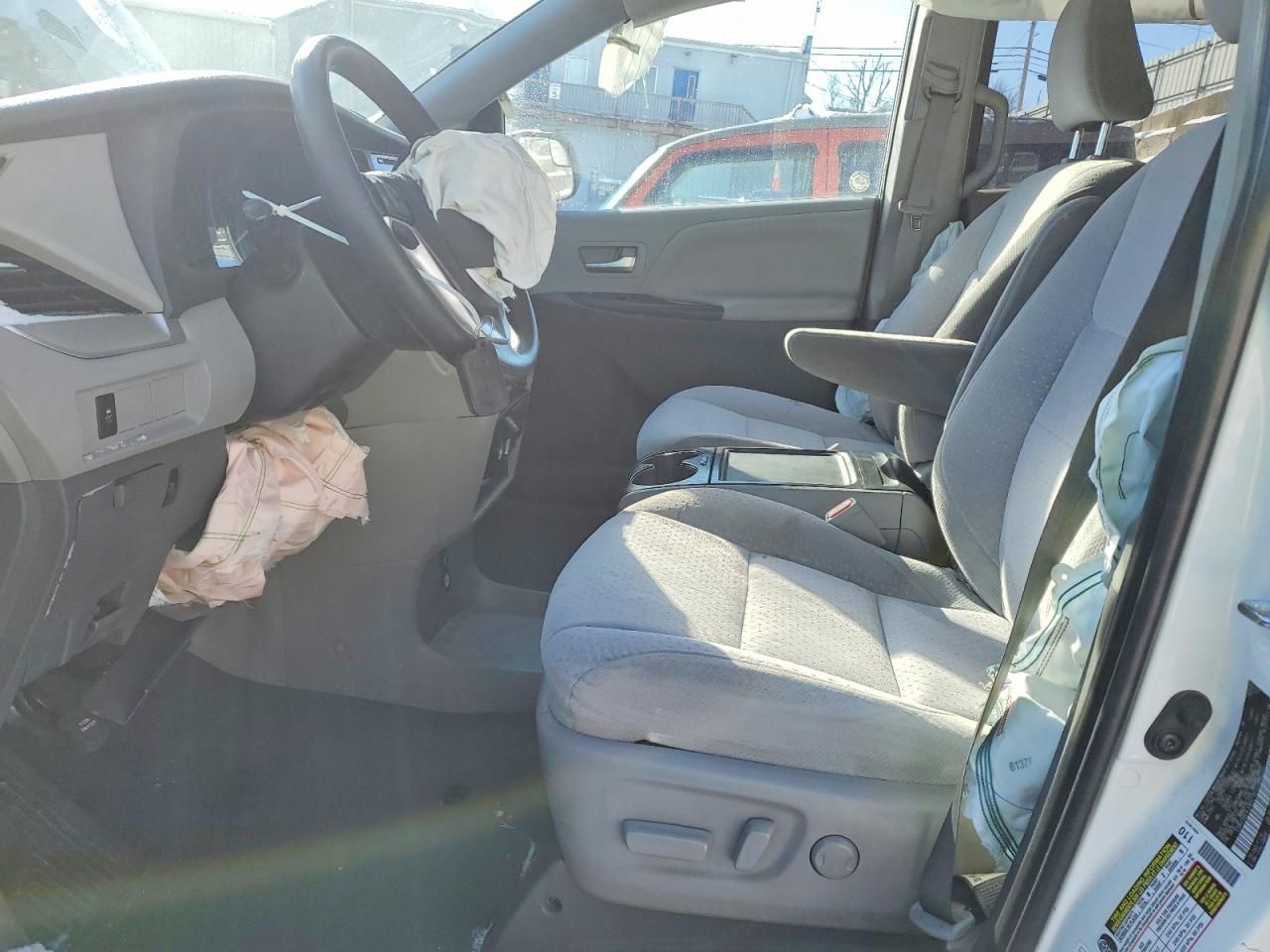 2020 Toyota Sienna le