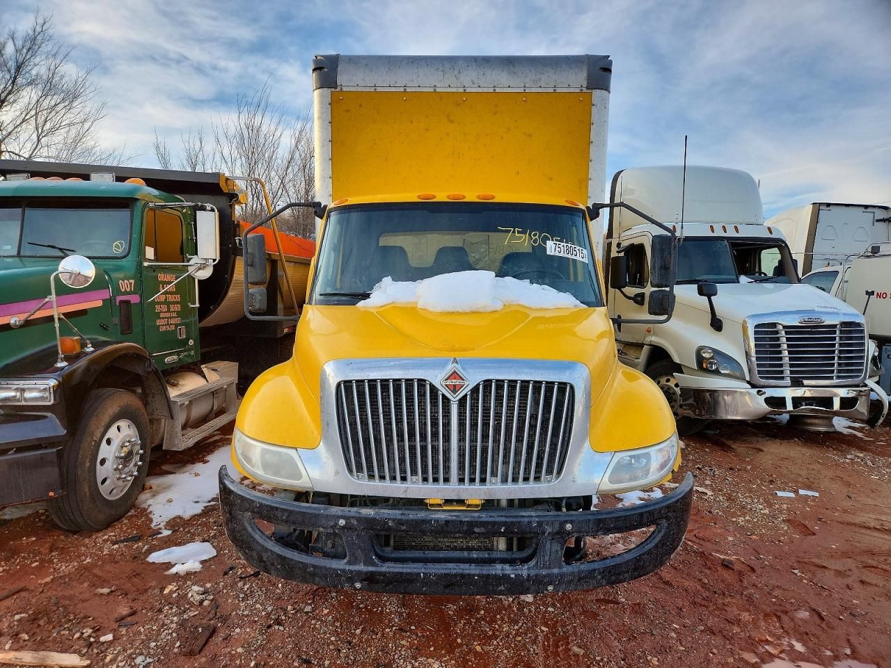 2020 International MV607 BOX Truck