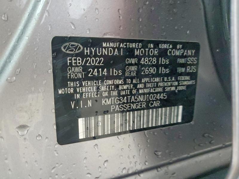 2022 Genesis G70 Base