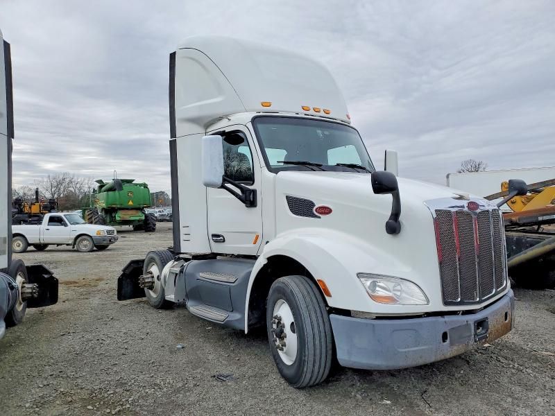 2017 Peterbilt 579
