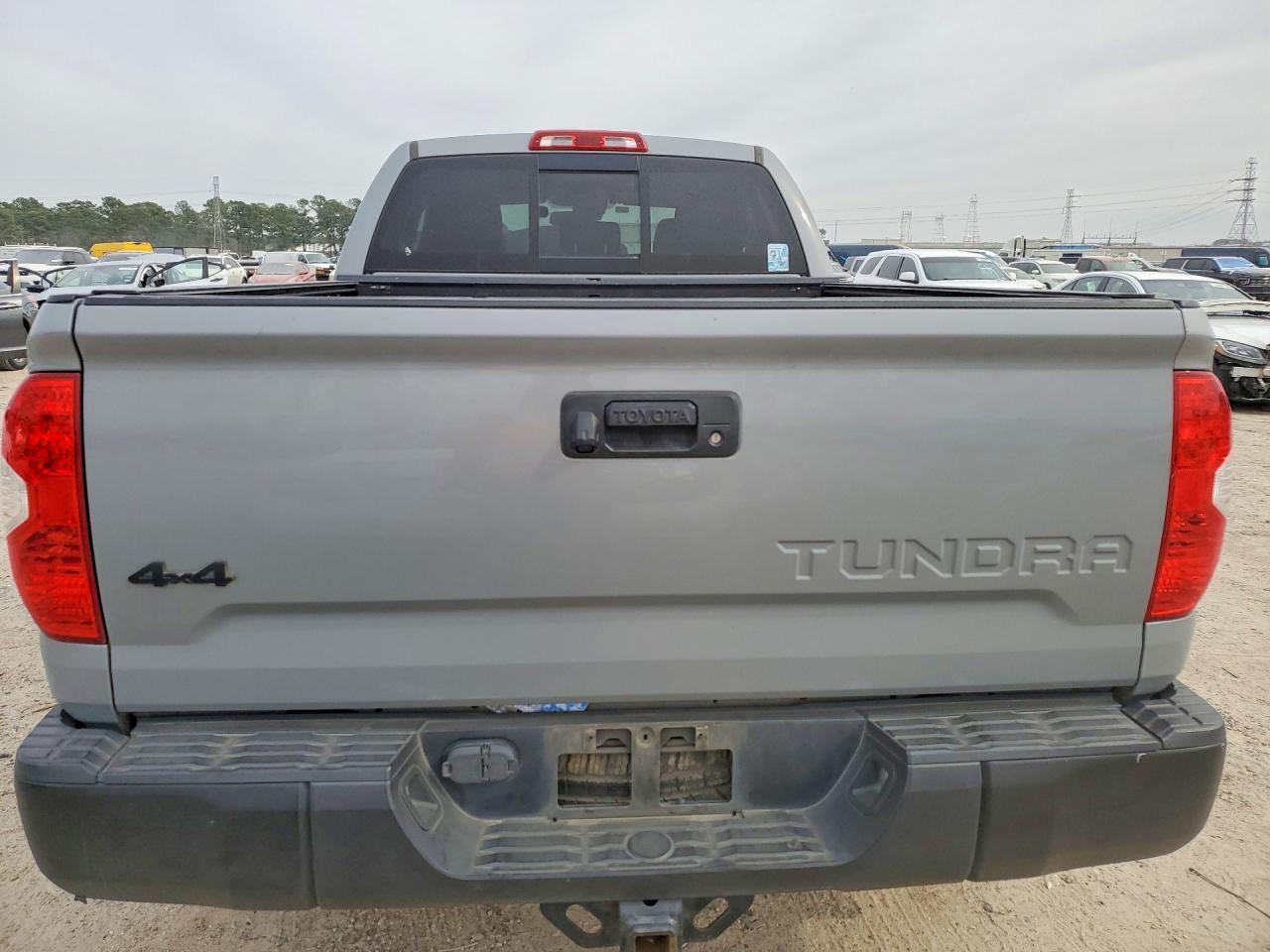2019 Toyota Tundra Double cab sr