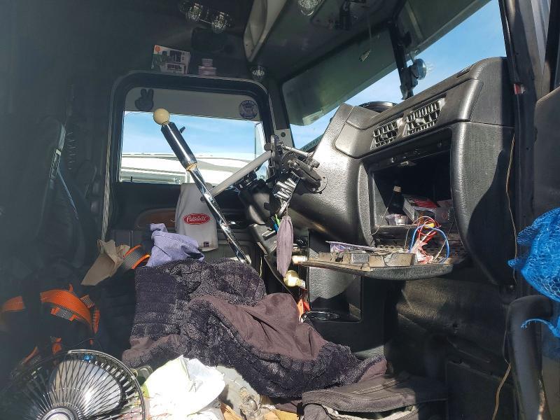 2003 Peterbilt 379EXHD-Semi Truck