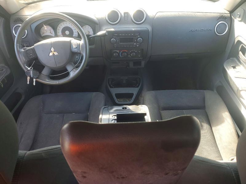 2006 Mitsubishi Raider Durocross