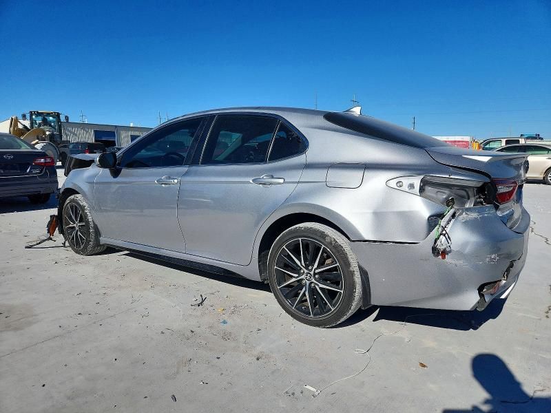 2022 Toyota Camry se