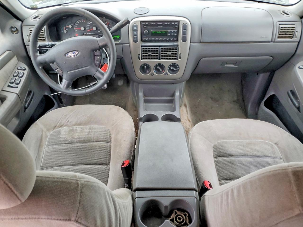 2004 Ford Explorer xlt