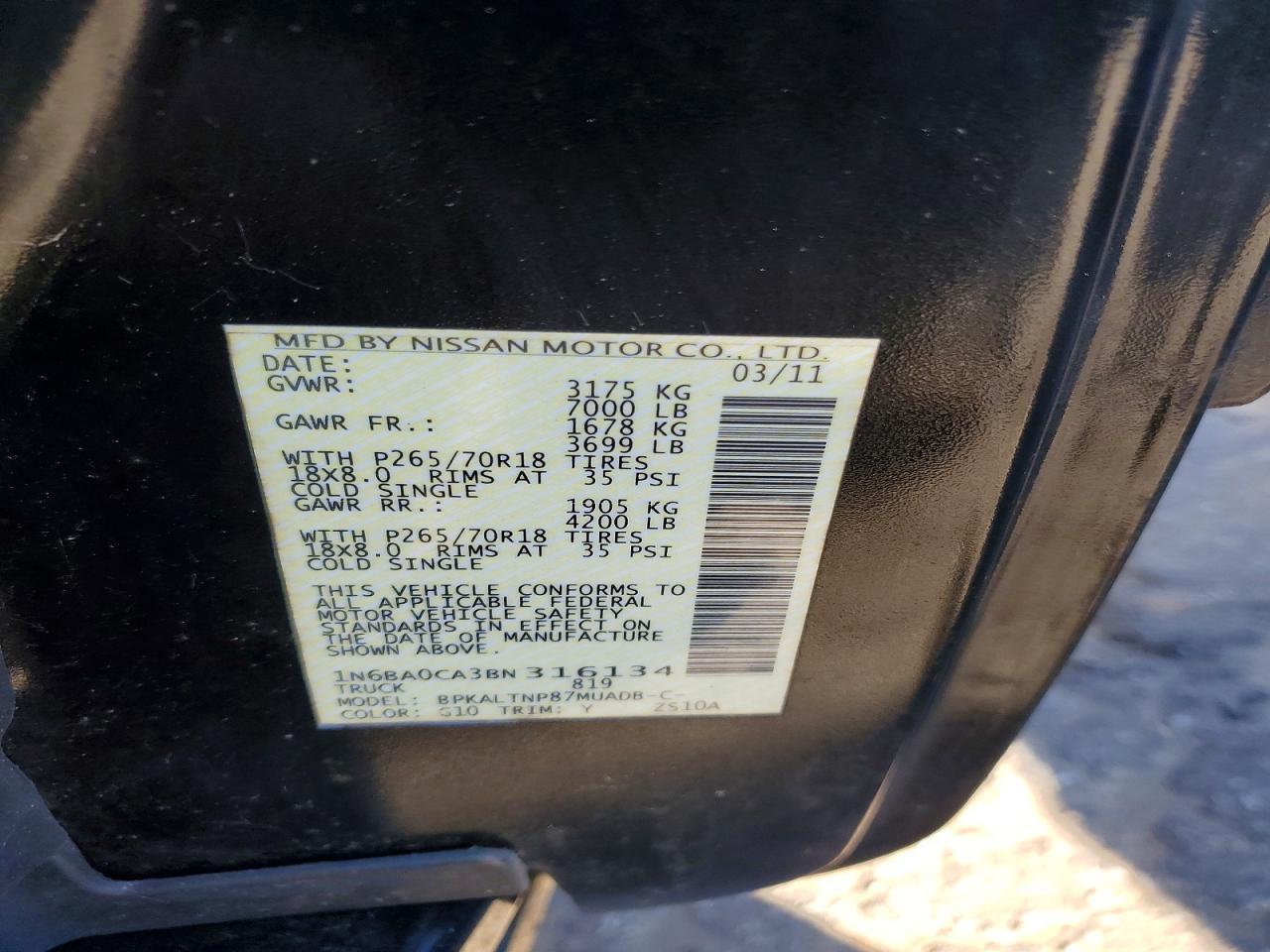 2011 Nissan Titan s