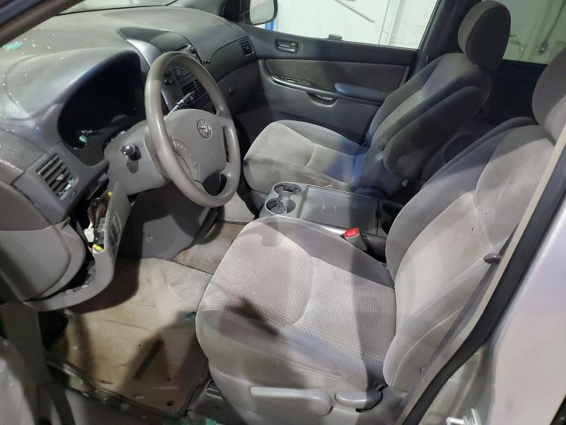 2007 Toyota Sienna ce