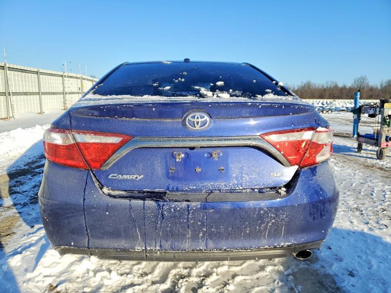 2015 Toyota Camry le