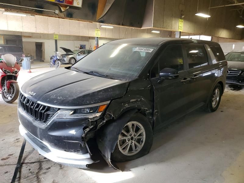 2023 KIA Carnival lx