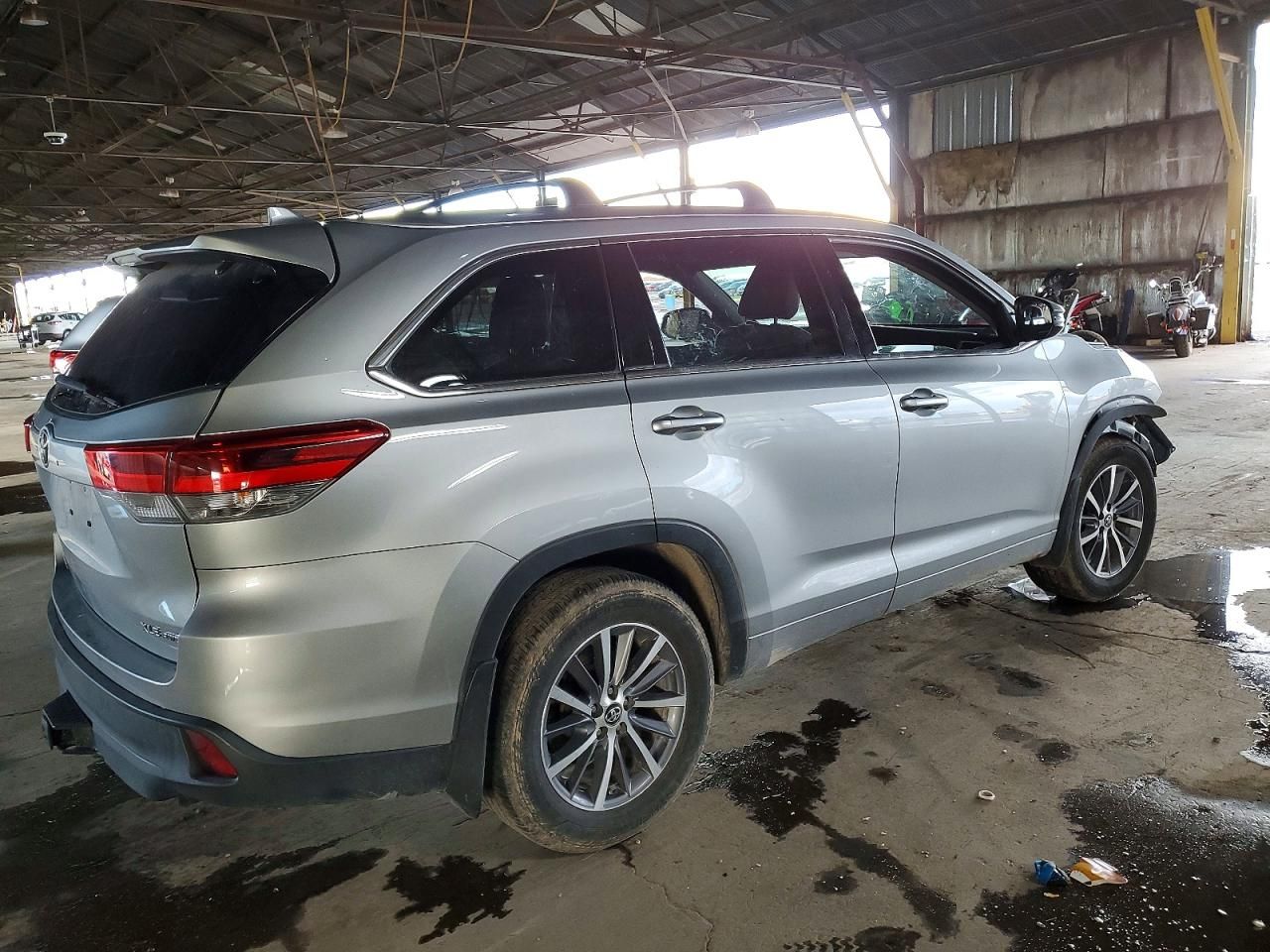 2017 Toyota Highlander se