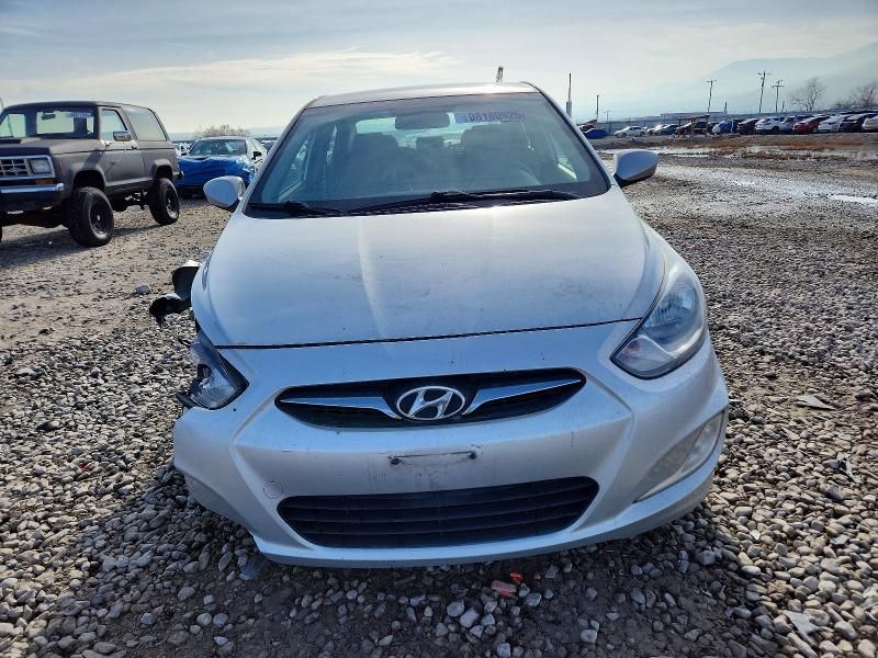 2013 Hyundai Accent gls