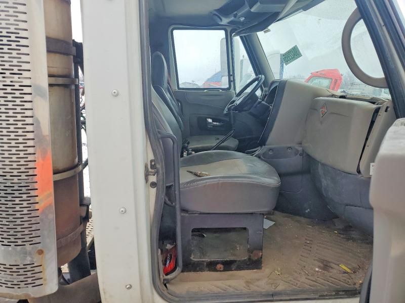 2011 International X-con F937-semi Truck